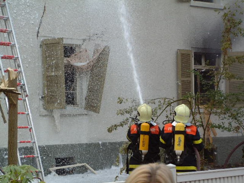 ../Images/PolizeirufRosentod-064.jpg